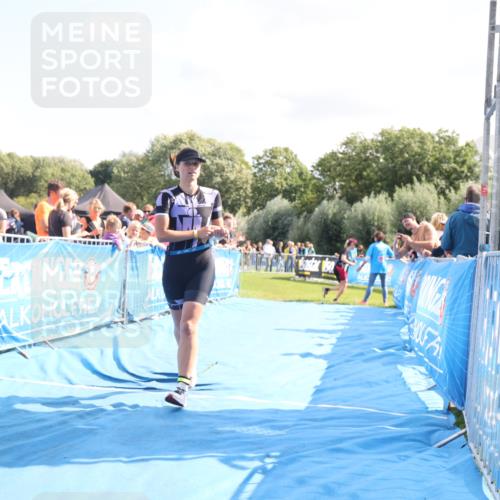 25.08.2024 - Elbe Triathlon Hamburg H.Heesch http://msf.ph/oto/6871712 25.08.2024 11:36:47 Ziel 479, 498 meine-sportfotos.de