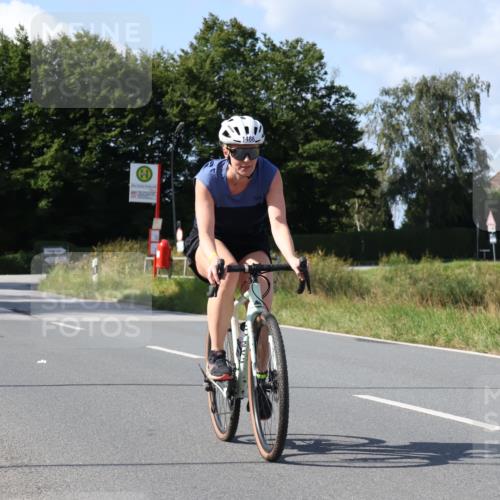 25.08.2024 - Elbe Triathlon Hamburg Fuchs,  Jonas http://msf.ph/oto/6871719 25.08.2024 11:14:22 Radfahren 1523, 1486, 757, 1716 meine-sportfotos.de