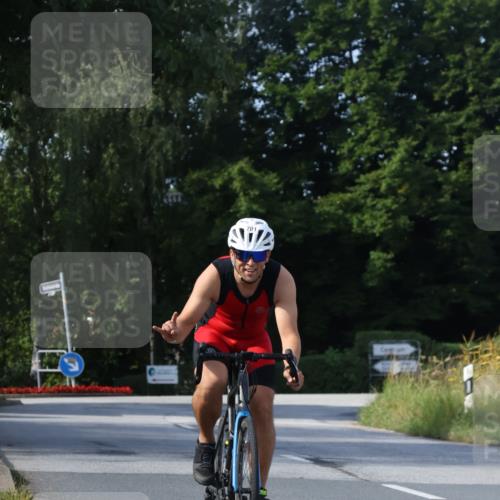 25.08.2024 - Elbe Triathlon Hamburg Fuchs,  Jonas http://msf.ph/oto/6871721 25.08.2024 10:31:57 Radfahren 701 meine-sportfotos.de