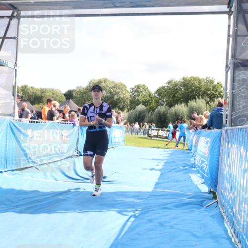 25.08.2024 - Elbe Triathlon Hamburg H.Heesch http://msf.ph/oto/6871728 25.08.2024 11:36:47 Ziel 479, 498 meine-sportfotos.de