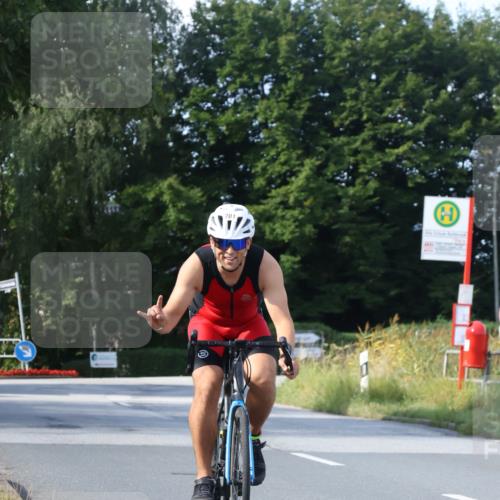 25.08.2024 - Elbe Triathlon Hamburg Fuchs,  Jonas http://msf.ph/oto/6871731 25.08.2024 10:31:58 Radfahren 701 meine-sportfotos.de