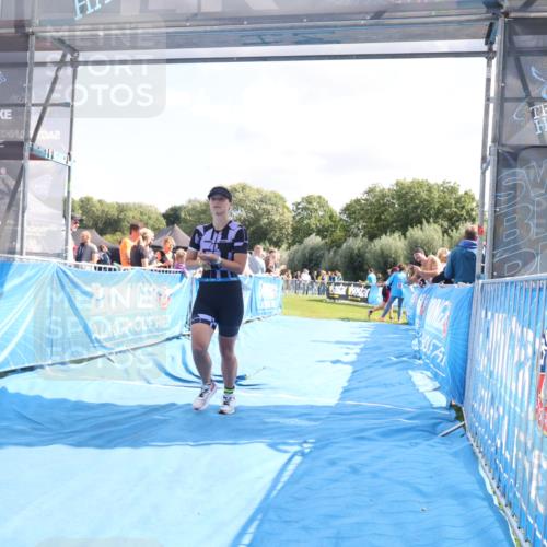 25.08.2024 - Elbe Triathlon Hamburg H.Heesch http://msf.ph/oto/6871733 25.08.2024 11:36:47 Ziel 479, 498 meine-sportfotos.de