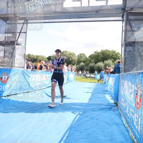 25.08.2024 - Elbe Triathlon Hamburg H.Heesch http://msf.ph/oto/6871737 25.08.2024 11:36:48 Ziel 479, 498 meine-sportfotos.de