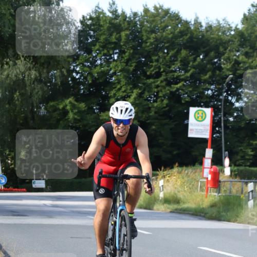 25.08.2024 - Elbe Triathlon Hamburg Fuchs,  Jonas http://msf.ph/oto/6871738 25.08.2024 10:31:58 Radfahren 701 meine-sportfotos.de