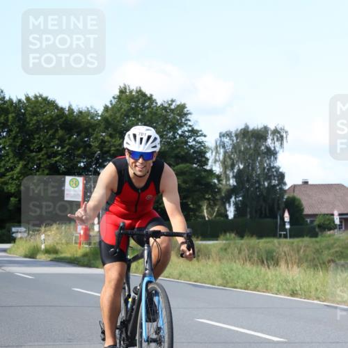 25.08.2024 - Elbe Triathlon Hamburg Fuchs,  Jonas http://msf.ph/oto/6871756 25.08.2024 10:31:58 Radfahren 701 meine-sportfotos.de