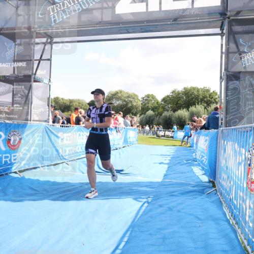 25.08.2024 - Elbe Triathlon Hamburg H.Heesch http://msf.ph/oto/6871761 25.08.2024 11:36:48 Ziel 479, 498 meine-sportfotos.de