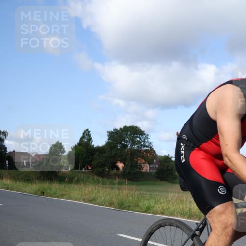 25.08.2024 - Elbe Triathlon Hamburg Fuchs,  Jonas http://msf.ph/oto/6871770 25.08.2024 10:31:59 Radfahren 701 meine-sportfotos.de