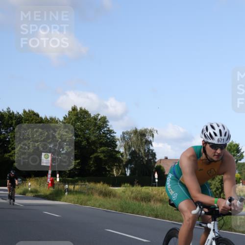 25.08.2024 - Elbe Triathlon Hamburg Fuchs,  Jonas http://msf.ph/oto/6871783 25.08.2024 10:32:11 Radfahren 761, 671, 586, 470 meine-sportfotos.de