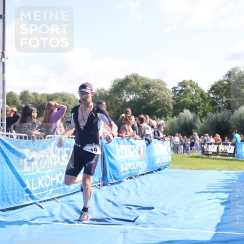 25.08.2024 - Elbe Triathlon Hamburg H.Heesch http://msf.ph/oto/6871785 25.08.2024 11:09:43 Ziel 419, 469, 573, 578 meine-sportfotos.de