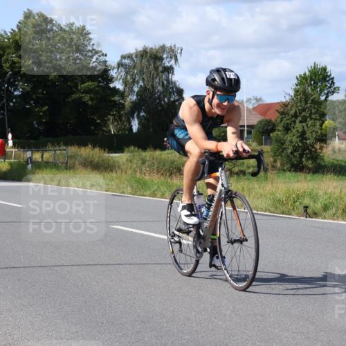 25.08.2024 - Elbe Triathlon Hamburg Fuchs,  Jonas http://msf.ph/oto/6871788 25.08.2024 11:14:27 Radfahren 1486, 757, 1716 meine-sportfotos.de