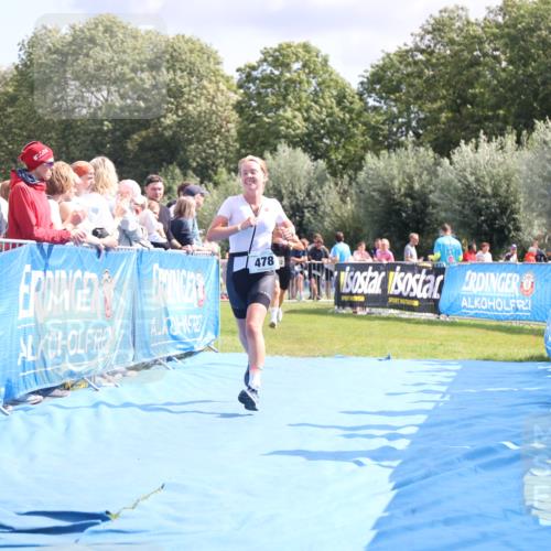 25.08.2024 - Elbe Triathlon Hamburg H.Heesch http://msf.ph/oto/6871795 25.08.2024 11:59:12 Ziel 306, 478, 1552, 1572 meine-sportfotos.de