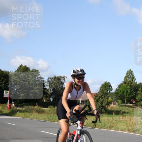 25.08.2024 - Elbe Triathlon Hamburg Fuchs,  Jonas http://msf.ph/oto/6871804 25.08.2024 10:32:13 Radfahren 761, 671, 586, 470, 743 meine-sportfotos.de