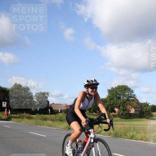 25.08.2024 - Elbe Triathlon Hamburg Fuchs,  Jonas http://msf.ph/oto/6871811 25.08.2024 10:32:14 Radfahren 761, 671, 586, 470, 743 meine-sportfotos.de