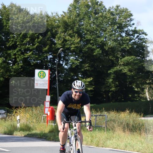 25.08.2024 - Elbe Triathlon Hamburg Fuchs,  Jonas http://msf.ph/oto/6871854 25.08.2024 10:32:23 Radfahren 743, 736, 602, 480, 713 meine-sportfotos.de