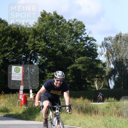 25.08.2024 - Elbe Triathlon Hamburg Fuchs,  Jonas http://msf.ph/oto/6871862 25.08.2024 10:32:23 Radfahren 743, 736, 602, 480, 713 meine-sportfotos.de