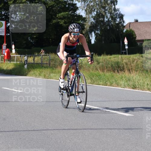 25.08.2024 - Elbe Triathlon Hamburg Fuchs,  Jonas http://msf.ph/oto/6871866 25.08.2024 11:14:43 Radfahren 1631, 1524, 1643, 1506 meine-sportfotos.de