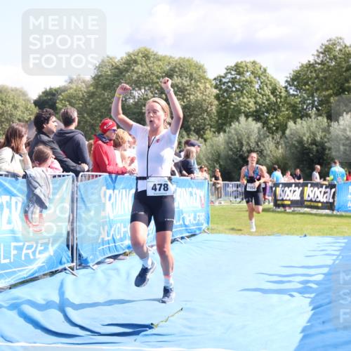 25.08.2024 - Elbe Triathlon Hamburg H.Heesch http://msf.ph/oto/6871890 25.08.2024 11:59:13 Ziel 306, 478, 1552, 1572 meine-sportfotos.de