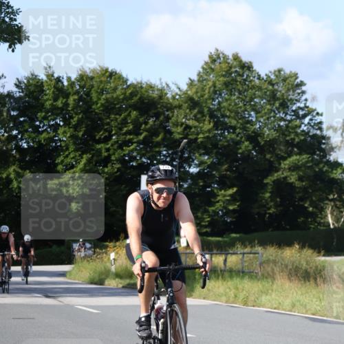 25.08.2024 - Elbe Triathlon Hamburg Fuchs,  Jonas http://msf.ph/oto/6871917 25.08.2024 10:32:29 Radfahren 736, 602, 480, 713, 686, 500, 763 meine-sportfotos.de