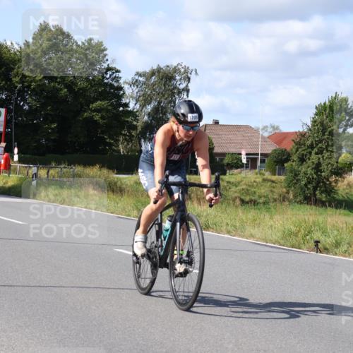25.08.2024 - Elbe Triathlon Hamburg Fuchs,  Jonas http://msf.ph/oto/6871929 25.08.2024 11:14:54 Radfahren 1506, 1706, 1491 meine-sportfotos.de