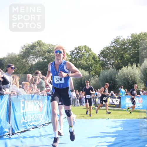 25.08.2024 - Elbe Triathlon Hamburg H.Heesch http://msf.ph/oto/6871933 25.08.2024 11:09:50 Ziel 419, 573, 578, 586, 638 meine-sportfotos.de