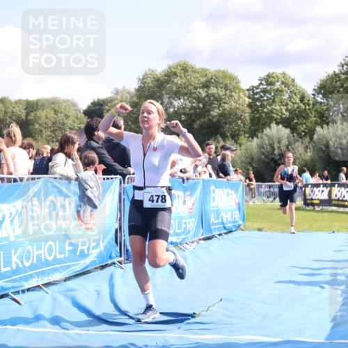 25.08.2024 - Elbe Triathlon Hamburg H.Heesch http://msf.ph/oto/6871937 25.08.2024 11:59:14 Ziel 306, 478, 1552, 1572 meine-sportfotos.de