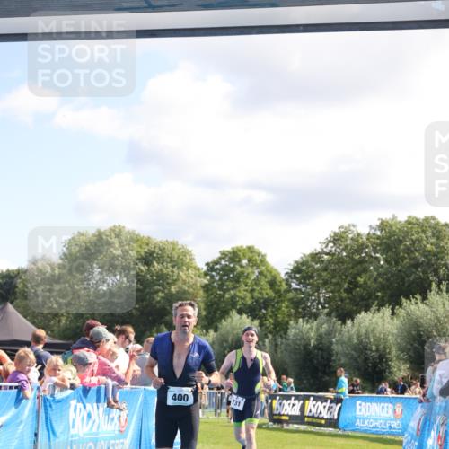 25.08.2024 - Elbe Triathlon Hamburg H.Heesch http://msf.ph/oto/6871956 25.08.2024 11:37:09 Ziel 400, 679, 731 meine-sportfotos.de