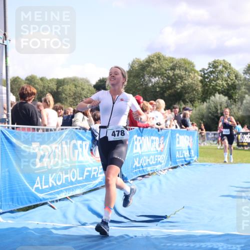 25.08.2024 - Elbe Triathlon Hamburg H.Heesch http://msf.ph/oto/6871958 25.08.2024 11:59:14 Ziel 306, 478, 1552, 1572 meine-sportfotos.de