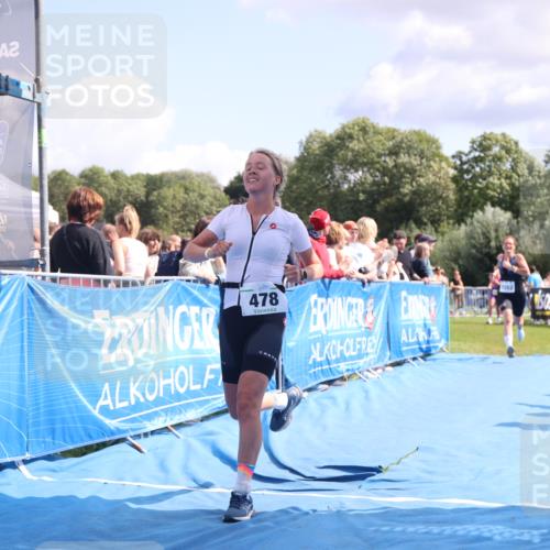 25.08.2024 - Elbe Triathlon Hamburg H.Heesch http://msf.ph/oto/6871965 25.08.2024 11:59:14 Ziel 306, 478, 1552, 1572 meine-sportfotos.de