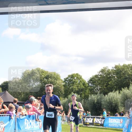 25.08.2024 - Elbe Triathlon Hamburg H.Heesch http://msf.ph/oto/6871989 25.08.2024 11:37:09 Ziel 400, 679, 731 meine-sportfotos.de