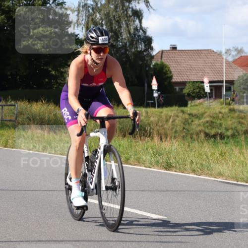 25.08.2024 - Elbe Triathlon Hamburg Fuchs,  Jonas http://msf.ph/oto/6872006 25.08.2024 11:15:09 Radfahren 1630, 1567 meine-sportfotos.de