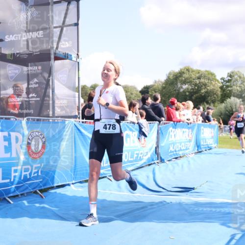 25.08.2024 - Elbe Triathlon Hamburg H.Heesch http://msf.ph/oto/6872012 25.08.2024 11:59:14 Ziel 306, 478, 1552, 1572 meine-sportfotos.de
