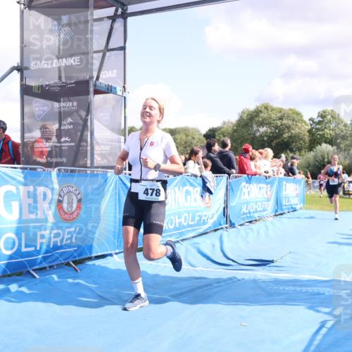 25.08.2024 - Elbe Triathlon Hamburg H.Heesch http://msf.ph/oto/6872021 25.08.2024 11:59:14 Ziel 306, 478, 1552, 1572 meine-sportfotos.de