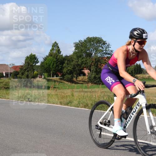 25.08.2024 - Elbe Triathlon Hamburg Fuchs,  Jonas http://msf.ph/oto/6872024 25.08.2024 11:15:10 Radfahren 1630, 1567 meine-sportfotos.de