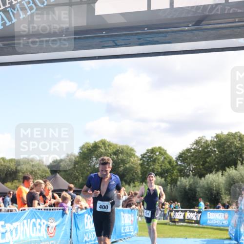 25.08.2024 - Elbe Triathlon Hamburg H.Heesch http://msf.ph/oto/6872028 25.08.2024 11:37:10 Ziel 400, 679, 731 meine-sportfotos.de