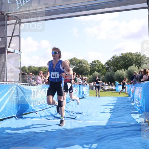 25.08.2024 - Elbe Triathlon Hamburg H.Heesch http://msf.ph/oto/6872040 25.08.2024 11:09:50 Ziel 419, 573, 578, 586, 638 meine-sportfotos.de