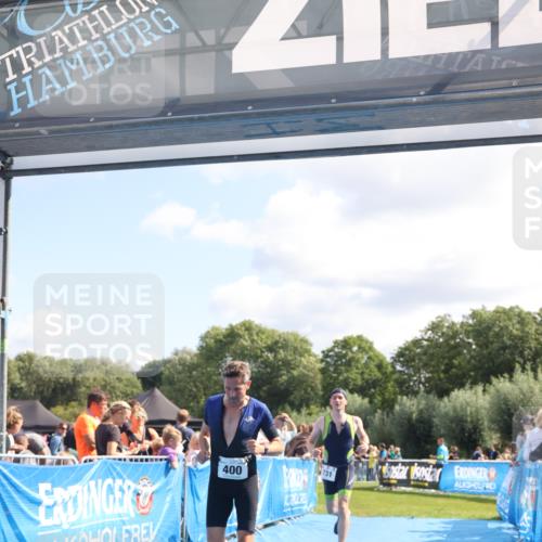 25.08.2024 - Elbe Triathlon Hamburg H.Heesch http://msf.ph/oto/6872041 25.08.2024 11:37:10 Ziel 400, 679, 731 meine-sportfotos.de