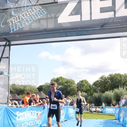 25.08.2024 - Elbe Triathlon Hamburg H.Heesch http://msf.ph/oto/6872053 25.08.2024 11:37:10 Ziel 400, 679, 731 meine-sportfotos.de