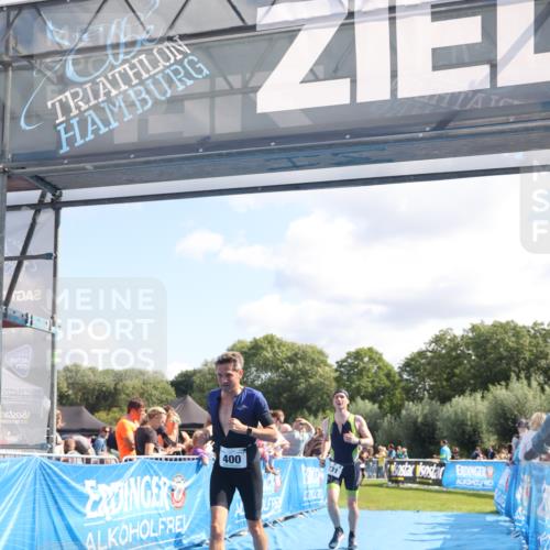 25.08.2024 - Elbe Triathlon Hamburg H.Heesch http://msf.ph/oto/6872057 25.08.2024 11:37:10 Ziel 400, 679, 731 meine-sportfotos.de