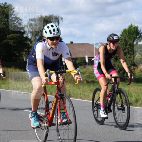 25.08.2024 - Elbe Triathlon Hamburg Fuchs,  Jonas http://msf.ph/oto/6872063 25.08.2024 11:15:23 Radfahren 1689, 1528, 1645 meine-sportfotos.de