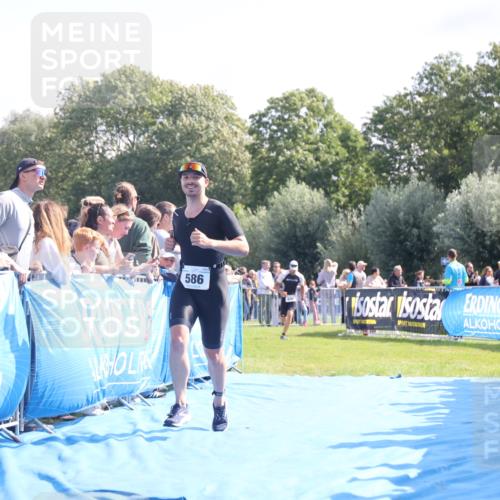 25.08.2024 - Elbe Triathlon Hamburg H.Heesch http://msf.ph/oto/6872066 25.08.2024 11:09:52 Ziel 573, 578, 586, 638 meine-sportfotos.de