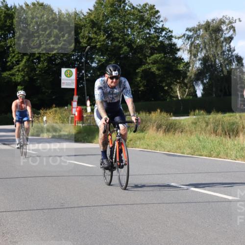 25.08.2024 - Elbe Triathlon Hamburg Fuchs,  Jonas http://msf.ph/oto/6872071 25.08.2024 10:32:44 Radfahren 518, 688, 677, 728, 748, 702, 548 meine-sportfotos.de