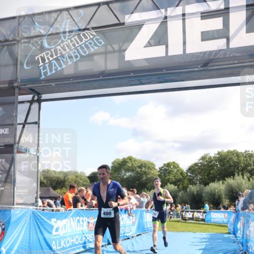 25.08.2024 - Elbe Triathlon Hamburg H.Heesch http://msf.ph/oto/6872072 25.08.2024 11:37:10 Ziel 400, 679, 731 meine-sportfotos.de