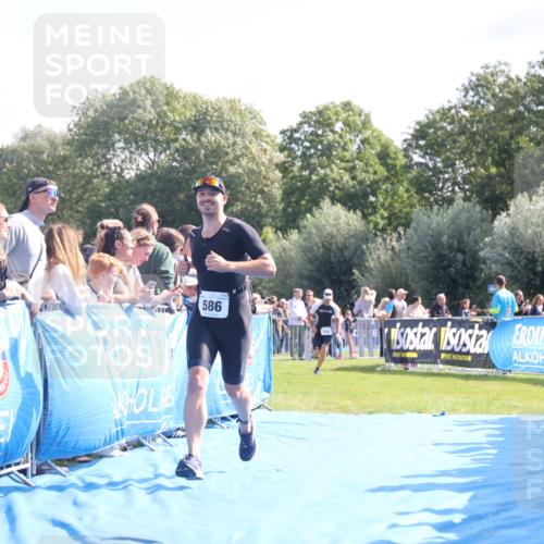 25.08.2024 - Elbe Triathlon Hamburg H.Heesch http://msf.ph/oto/6872073 25.08.2024 11:09:52 Ziel 573, 578, 586, 638 meine-sportfotos.de