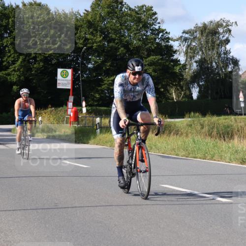 25.08.2024 - Elbe Triathlon Hamburg Fuchs,  Jonas http://msf.ph/oto/6872075 25.08.2024 10:32:45 Radfahren 518, 688, 677, 728, 748, 702, 548 meine-sportfotos.de