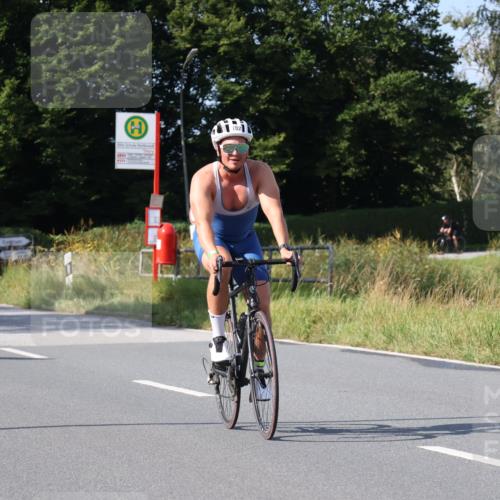 25.08.2024 - Elbe Triathlon Hamburg Fuchs,  Jonas http://msf.ph/oto/6872079 25.08.2024 10:32:46 Radfahren 688, 677, 728, 748, 702, 548 meine-sportfotos.de