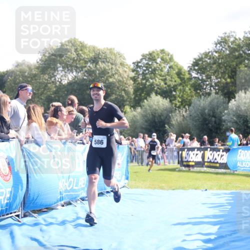 25.08.2024 - Elbe Triathlon Hamburg H.Heesch http://msf.ph/oto/6872081 25.08.2024 11:09:52 Ziel 573, 578, 586, 638 meine-sportfotos.de