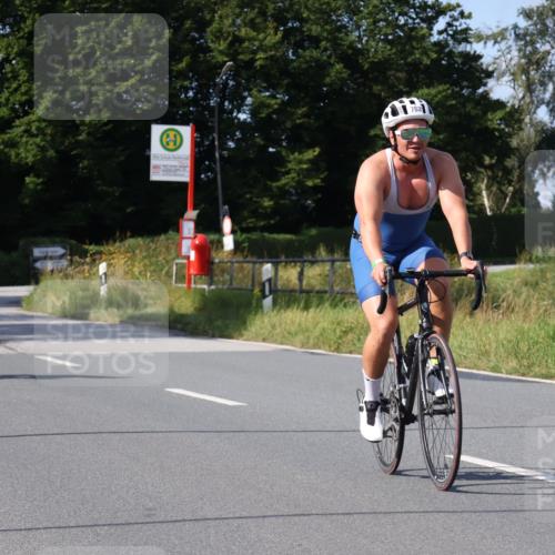 25.08.2024 - Elbe Triathlon Hamburg Fuchs,  Jonas http://msf.ph/oto/6872089 25.08.2024 10:32:46 Radfahren 688, 677, 728, 748, 702, 548 meine-sportfotos.de