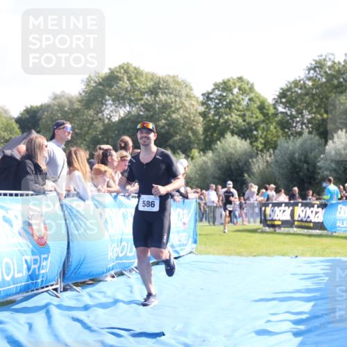 25.08.2024 - Elbe Triathlon Hamburg H.Heesch http://msf.ph/oto/6872099 25.08.2024 11:09:52 Ziel 573, 578, 586, 638 meine-sportfotos.de