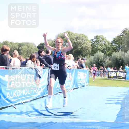 25.08.2024 - Elbe Triathlon Hamburg H.Heesch http://msf.ph/oto/6872105 25.08.2024 11:59:16 Ziel 478, 1472, 1552 meine-sportfotos.de