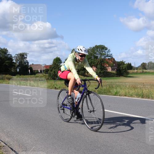 25.08.2024 - Elbe Triathlon Hamburg Fuchs,  Jonas http://msf.ph/oto/6872132 25.08.2024 11:15:36 Radfahren 1509, 1513 meine-sportfotos.de